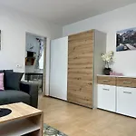 Petritz Apartment *